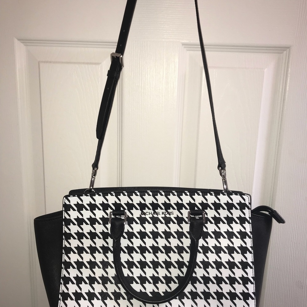 Michael Kors purse